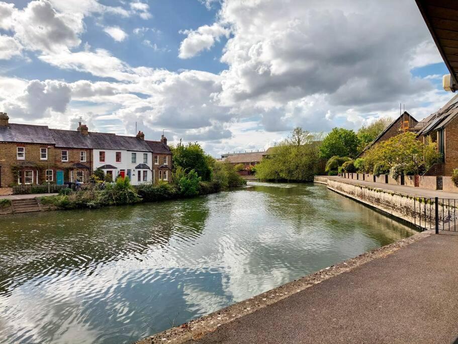 Stunning Riverside Oxford Apartment With Parking Dış mekan fotoğraf